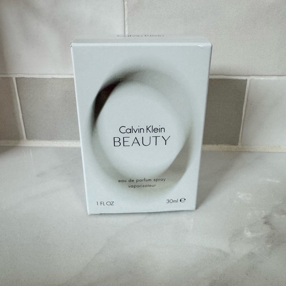NIB Calvin Klein Beauty Eau de Parfum 30ml